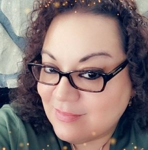 Meet your Posher, Mirta